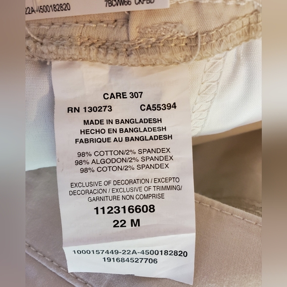 Lee Women's Cream Tan Cargo Shorts Mid Rise 5" Plus Size 22 NWT - Picture 9 of 10